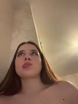 Immy_Megan – Naživo XXX chat