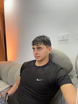 Show modela MarkAiken na web-kameri