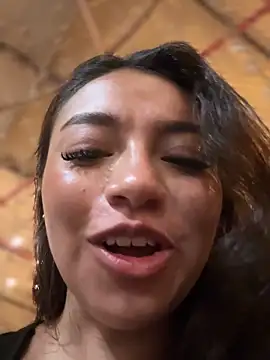 CocoaGigiMuse's Live XXX Chat