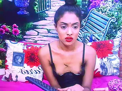 IndianPretty14u2Luv's Live XXX Chat