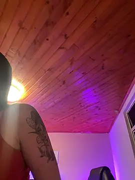 Isabella18_pink's Live XXX Chat