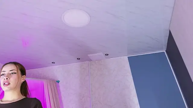 LolaGray__ élő XXX-chatje