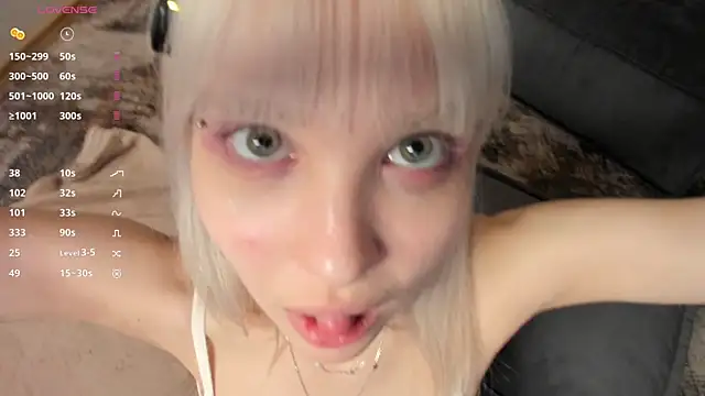 DelorisDetrich Chat XXX in diretta