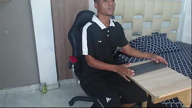 Show Webcam de artur_collins_