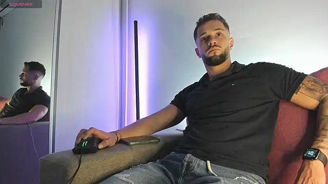 nicholasX1's Live XXX Chat