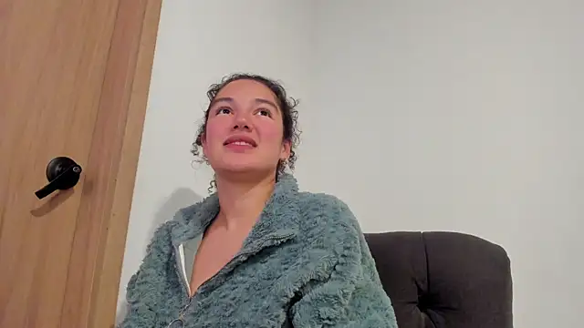 MiaRouseex 现场XXX聊天