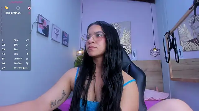 lalytulu99 Adlı Modelin Canlı XXX Sohbeti