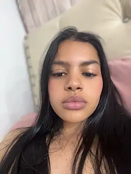 הופעת וובקאם של MeganHillss