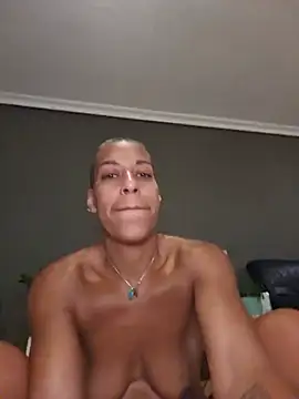 Goldenlace's Live XXX Chat