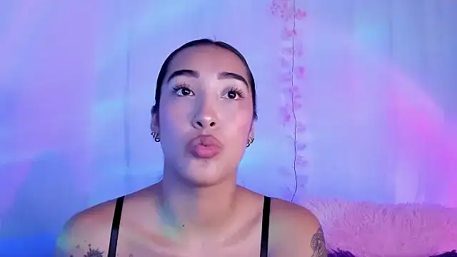 HeidyRousse élő XXX-chatje