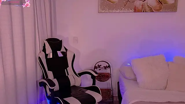 ChloeMoreti 라이브 XXX 채팅