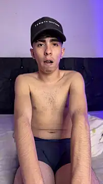 Chatroom XXX en direct de michaell_twinkk
