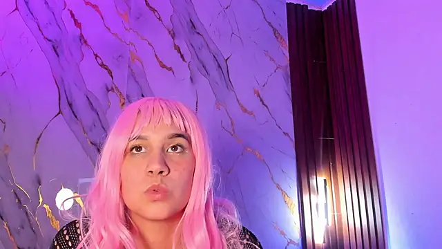 Chat +18 de Emmiicute ao vivo