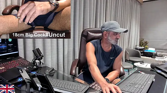 OnlineBossUK Adlı Modelin Canlı XXX Sohbeti