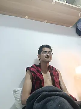 xanderlover Adlı Modelin Canlı XXX Sohbeti