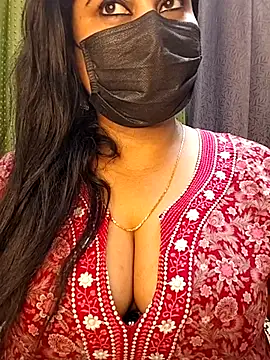 Anushka_flower Adlı Modelin Canlı XXX Sohbeti