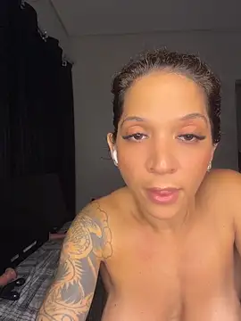 Chat +18 de BiaDomeBiaDominatrix ao vivo