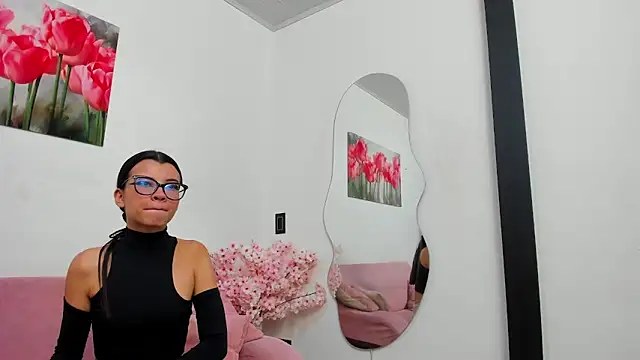 pinky_f00xn Live XXX chat