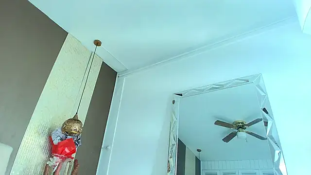 XXX chat uživo modela Tiifany_Baker