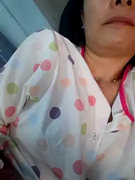Baby-loveass69 网络视讯表演
