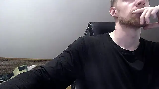 Milkyman7 Show in webcam