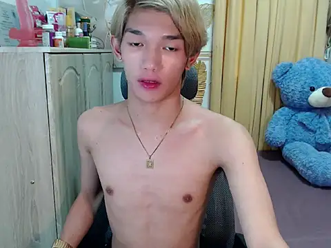 urasian_john18 Pertunjukan Webcam