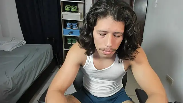 itstonnyX's Live XXX Chat