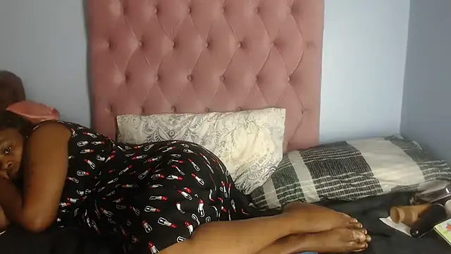 Nellybba XXX чат на живо