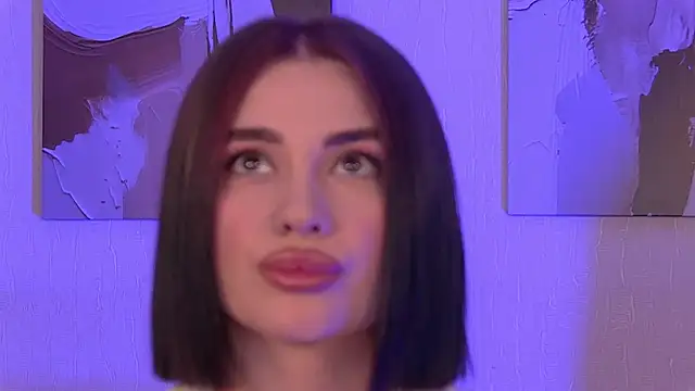 AdrianaToress: απευθείας συνομιλία ΧΧΧ