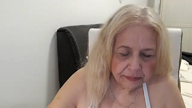 SusiLifeXXX live XXX chat