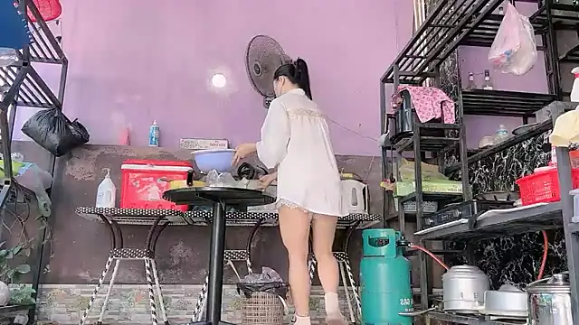 LinhChi_9x Adlı Modelin Canlı XXX Sohbeti