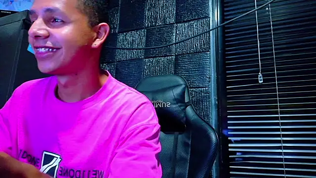 boy_bigcock24cm's Live XXX Chat