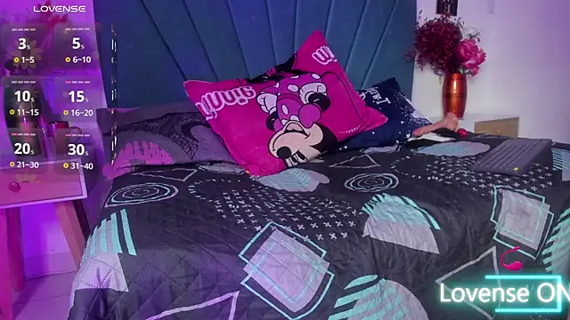 Chat +18 de Ivyy_wish ao vivo
