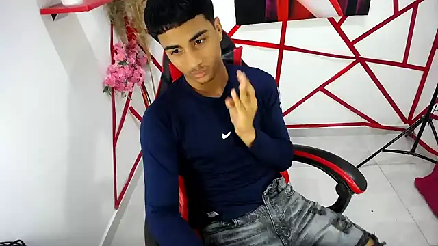 oliver-parker Adlı Modelin Canlı XXX Sohbeti