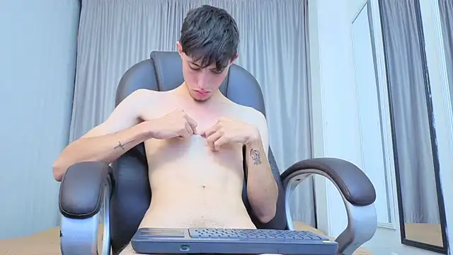 Webkamerová show Caled_Saenz