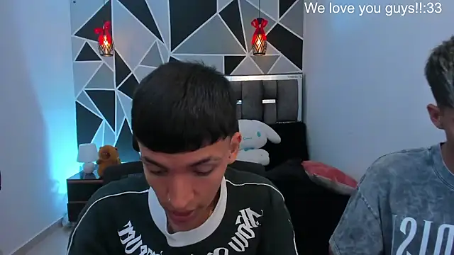 Juan_Nd_Steven Live XXX-chat