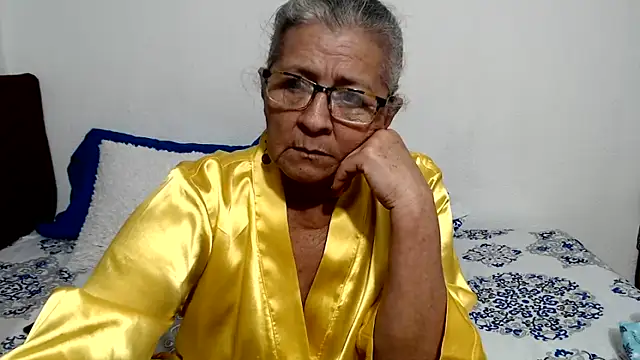 candy_mature_ élő XXX-chatje