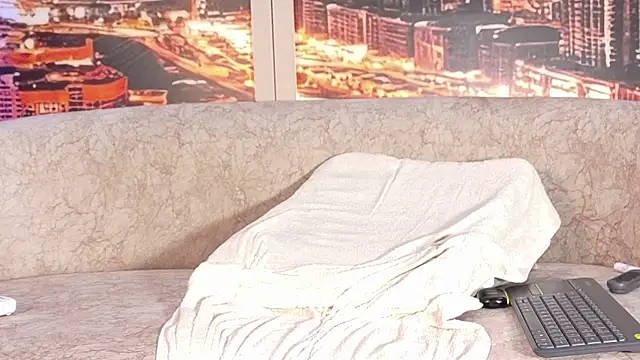Jacob_Benelli Adlı Modelin Canlı XXX Sohbeti