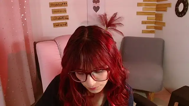 RedMeloddy Adlı Modelin Canlı XXX Sohbeti