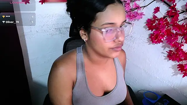 chleo_rosse Adlı Modelin Canlı XXX Sohbeti