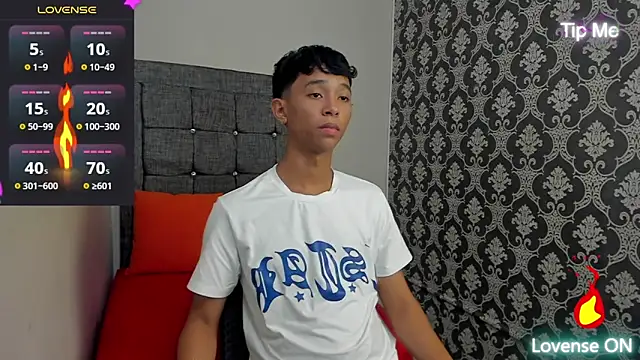 Little_Twink19x 网络视讯表演
