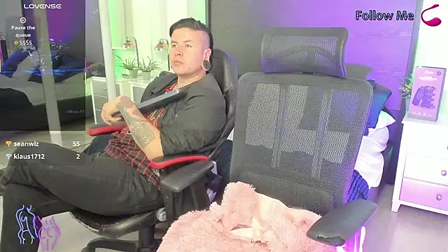 دردشة inkedsinners_ الجنسية المباشرة