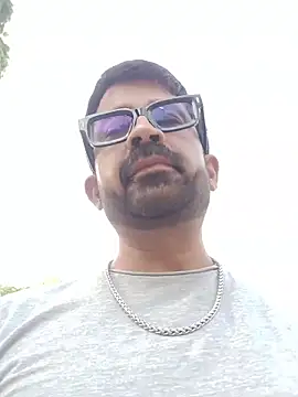 XxX_KING30 Adlı Modelin Canlı XXX Sohbeti