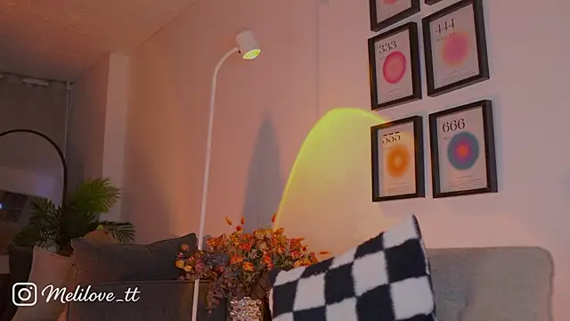 Онлайн чат XXX MelyTaylor_