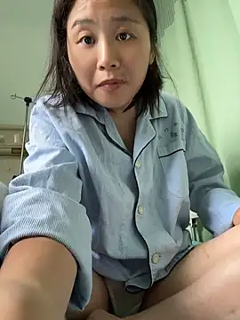 Iridessa-'s Live XXX Chat