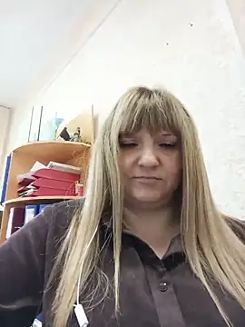 XXX chat uživo modela Office_Albertina