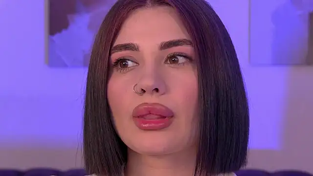 AdrianaToress – Live XXX-chat