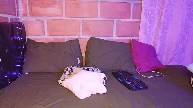 Nathacha 现场XXX聊天