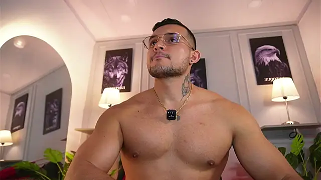 Marco_Vega Show in webcam