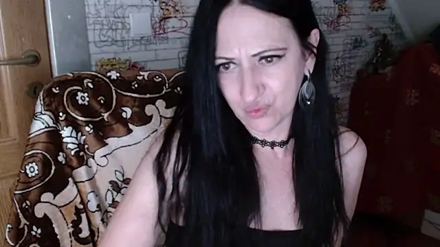 DebraMilf Show in webcam